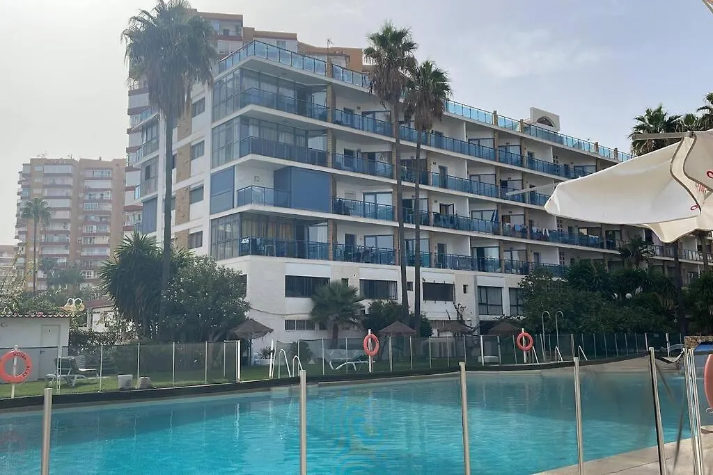 Cozy Renovated Studio Located In Centre Of Benalmadena And Puerto Marina Apartment